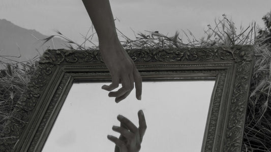 Mirror Magic | Reflection, Divination & Protection In Witchcraft - Sorceress Sanctuary
