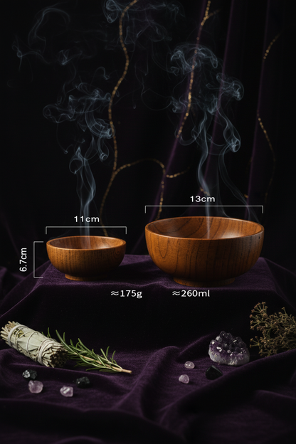 Two wooden bowls shown on a white background with dimension labels and weight/capacity estimates. The top bowl is labeled 11 cm wide, 6.
