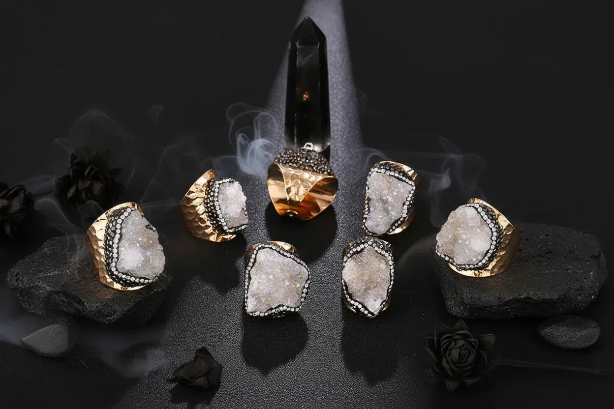 Crystal Cluster Ring - Sorceress Sanctuary Colorful (1 random) / Adjustable Opening-Silver (1 random) / Adjustable Opening-Blue (1 random) / Adjustable Opening-White (1 randomly) / Adjustable Opening-Amber Gold (1 randomly) / Adjustable Opening