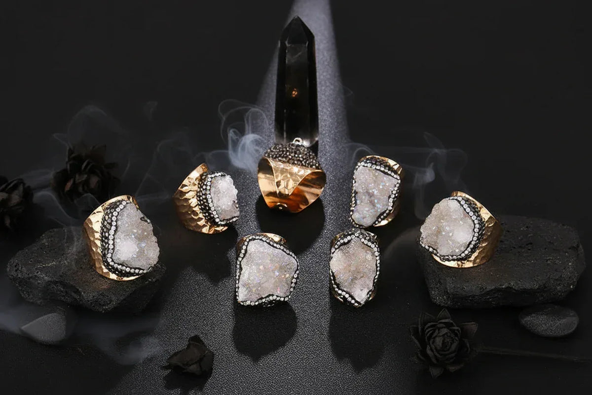Crystal Cluster Ring - Sorceress Sanctuary Colorful (1 random) / Adjustable Opening-Silver (1 random) / Adjustable Opening-Blue (1 random) / Adjustable Opening-White (1 randomly) / Adjustable Opening-Amber Gold (1 randomly) / Adjustable Opening