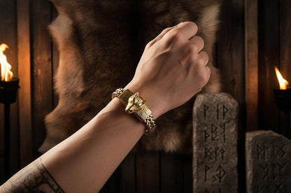 Moonfang Wolf Bracelet Sorceress Sanctuary