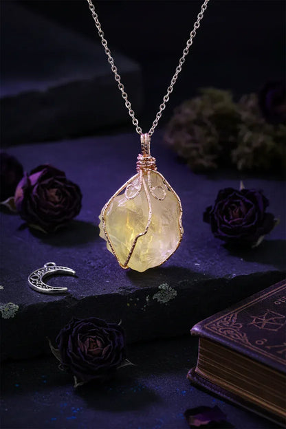 Raw Crystal Necklace - Sorceress Sanctuary Lemon crystal (silver) / Pure natural-Green fluorite (gold) / Pure natural-Lemon crystal (golden) / Pure natural-Amethyst (golden) / Pure natural-Fluorite (silver) / Pure natural