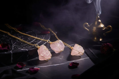 Raw Crystal Necklace - Sorceress Sanctuary Lemon crystal (silver) / Pure natural-Green fluorite (gold) / Pure natural-Lemon crystal (golden) / Pure natural-Amethyst (golden) / Pure natural-Fluorite (silver) / Pure natural
