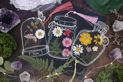 DIY Flower Kit - Sorceress Sanctuary Double Embossed Wooden Frame (20*30)1-Double Embossed Wooden Frame (20*20)1-Color Bottle Stickers [Green Like A Dream Bottle] 20 Do Not Repeat-Color Bottle Stickers [Flower Four Seasons Bottle] 20 Do Not Repeat-Dried Flower [Peach Powder] 12 Pieces