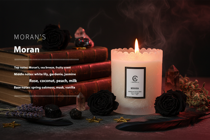 Candle labeled 'Moran' with detailed fragrance description on a white background